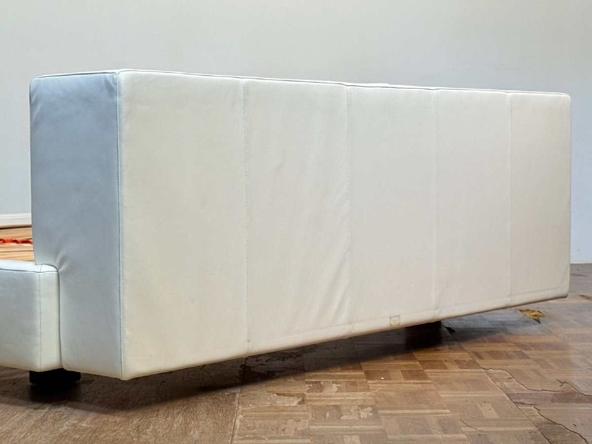 ps0269｜Poltrona Frau 総本革 Roberto Palomba 総本革 SERA/セラ ミニマムレザーキングベッドフレーム｜ポルトローナフラウ 大塚家具 B＆B_画像4