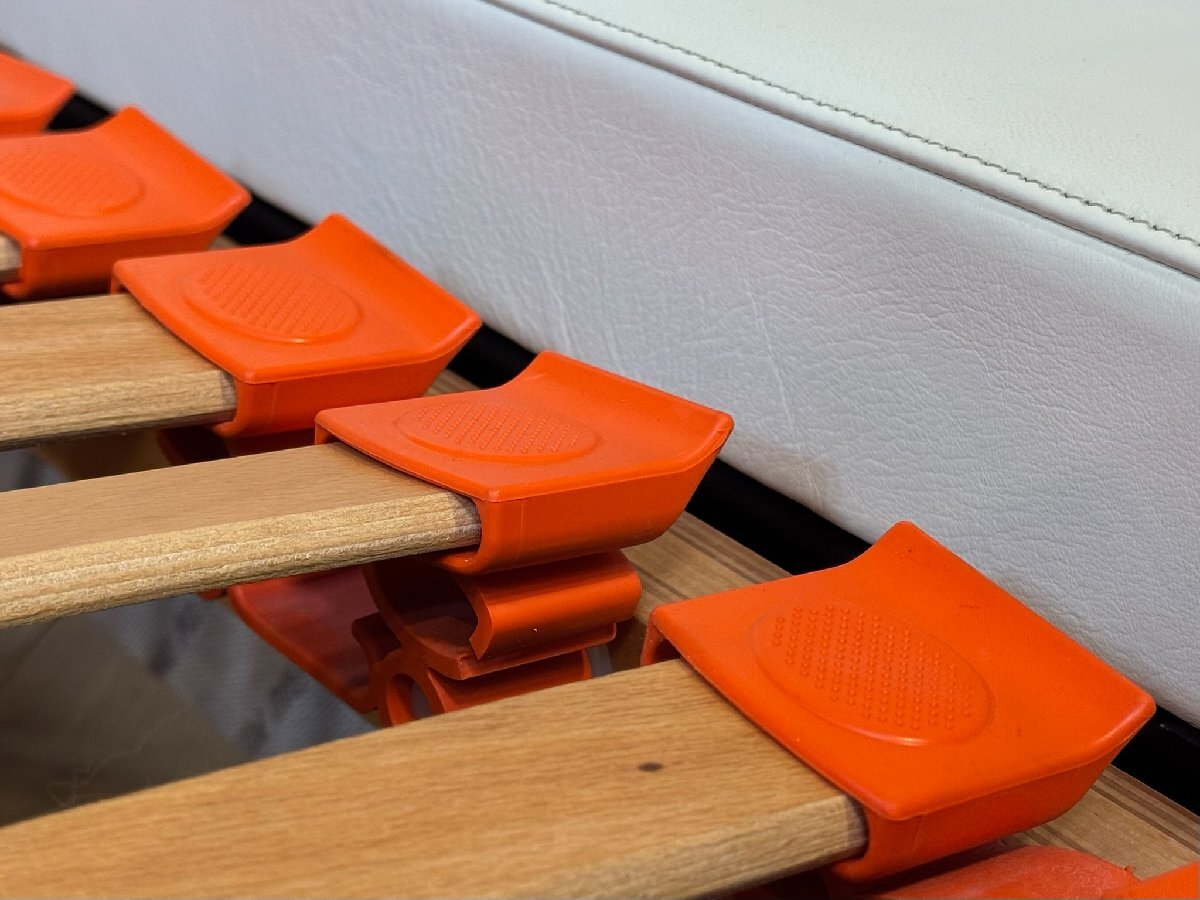 ps0269｜Poltrona Frau 総本革 Roberto Palomba 総本革 SERA/セラ ミニマムレザーキングベッドフレーム｜ポルトローナフラウ 大塚家具 B＆B_画像9