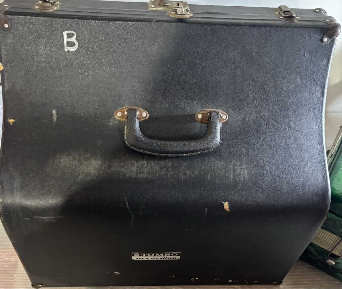 ★格安スタート！送料込み！ YAMAHA アコーディオン アルト ケース有り ヤマハ 鍵盤楽器 レトロ アンティーク 目立つ傷あり☆_画像8