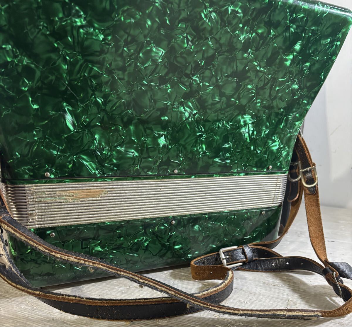 ★格安スタート！送料込み！ YAMAHA アコーディオン アルト ケース有り ヤマハ 鍵盤楽器 レトロ アンティーク 目立つ傷あり☆_画像7