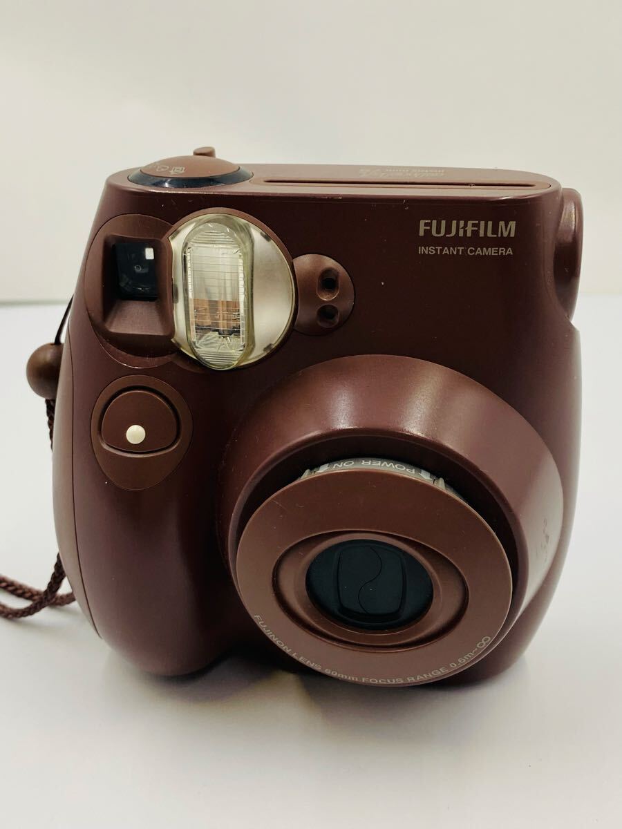 ☆ FUJIFILM 富士フィルム チェキ instax mini 7S choco チョコ インスタントカメラ 本体のみ 通電確認済み_画像1