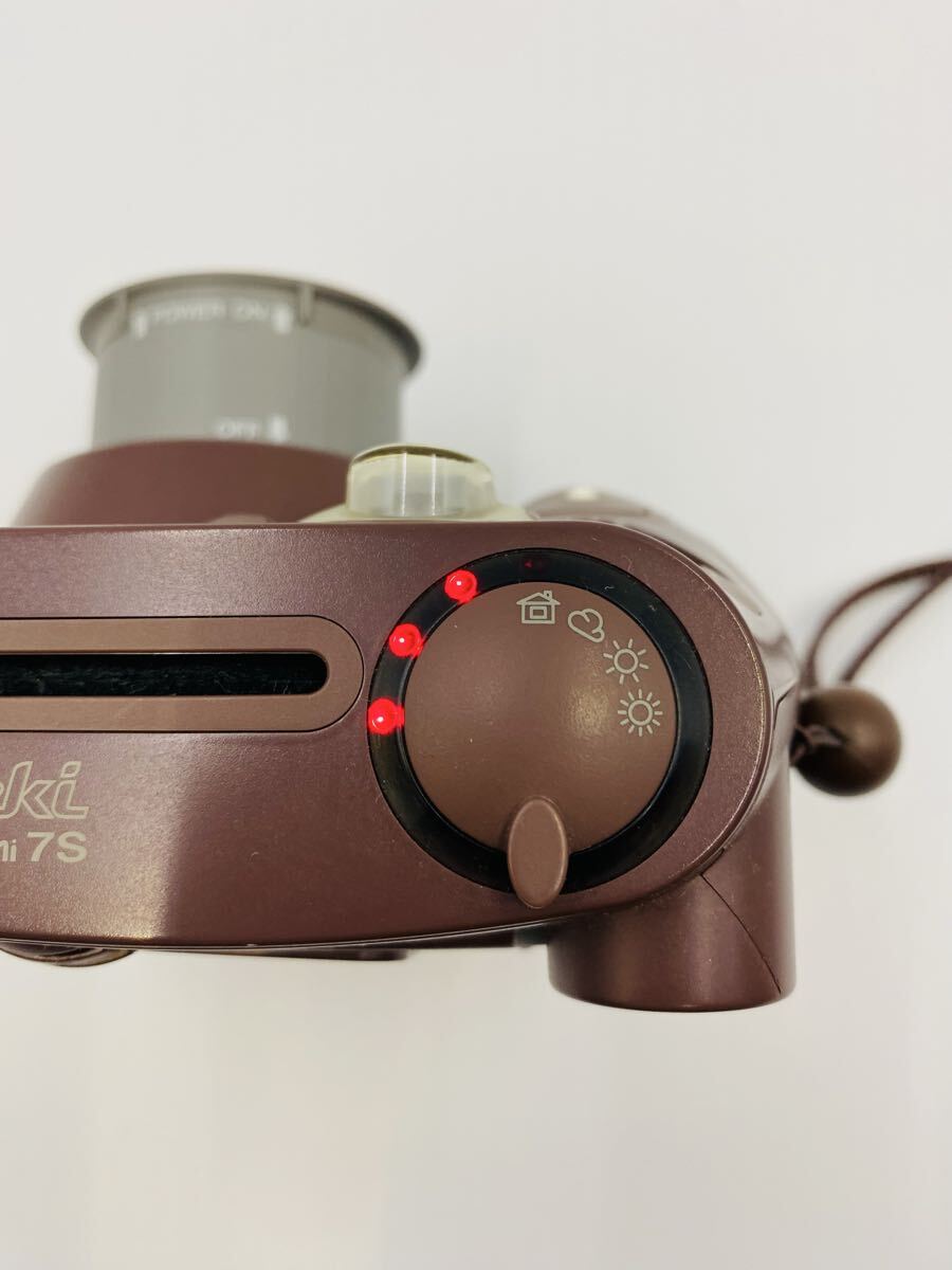 ☆ FUJIFILM 富士フィルム チェキ instax mini 7S choco チョコ インスタントカメラ 本体のみ 通電確認済み_画像7