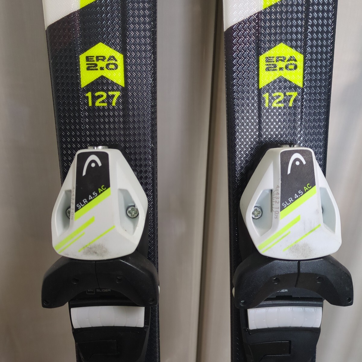 ヘッド(HEAD)ジュニア スキー板ビンディング付 SUPERSHAPE TEAM 127cm ＋SLR 4.5 AC KIZAKIポール90cm付き_画像8