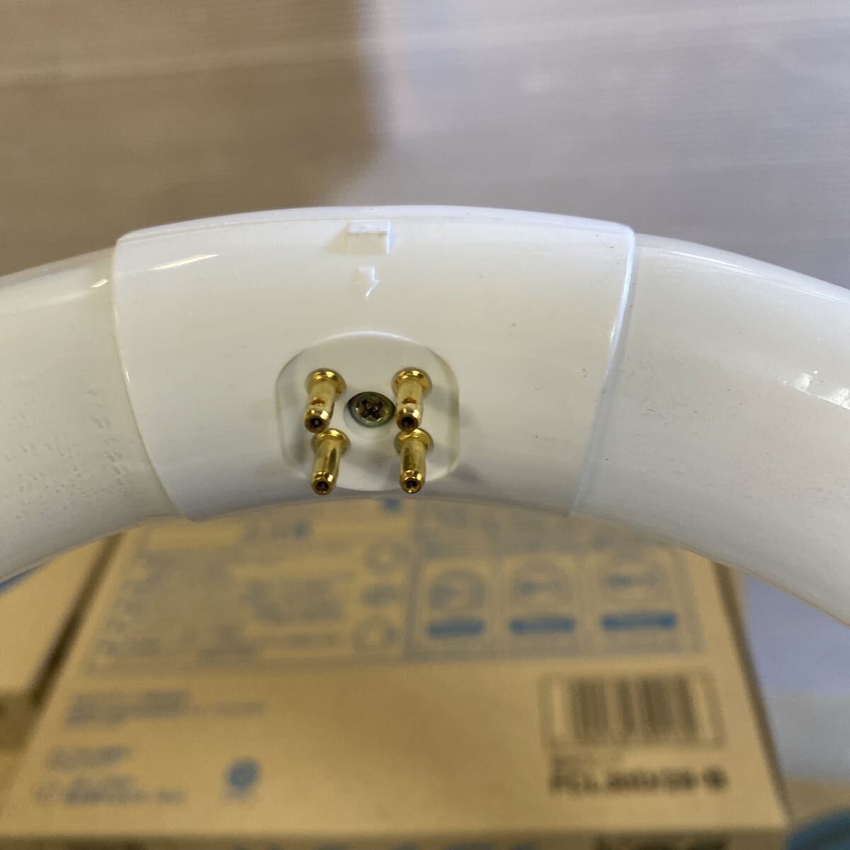 HITACHI фары со светящимися кольцами 30 ватт форма FCL30D/28-B днем свет цвет не использовался товары долгосрочного хранения 17 шт суммировать долгосрочное хранение поэтому работа неизвестен б/у товар лампа дневного света электрический 