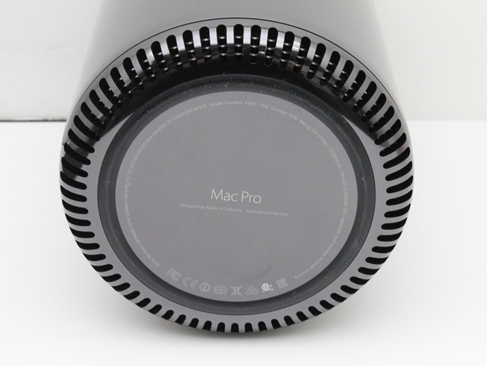 Apple Mac Pro Late2013 ME253J/A デスクトップPC Xeon E5-1620 v2 メモリ12GB SSD256GB AMD FirePro D300（デュアル）Cランク M83H 中古_画像6