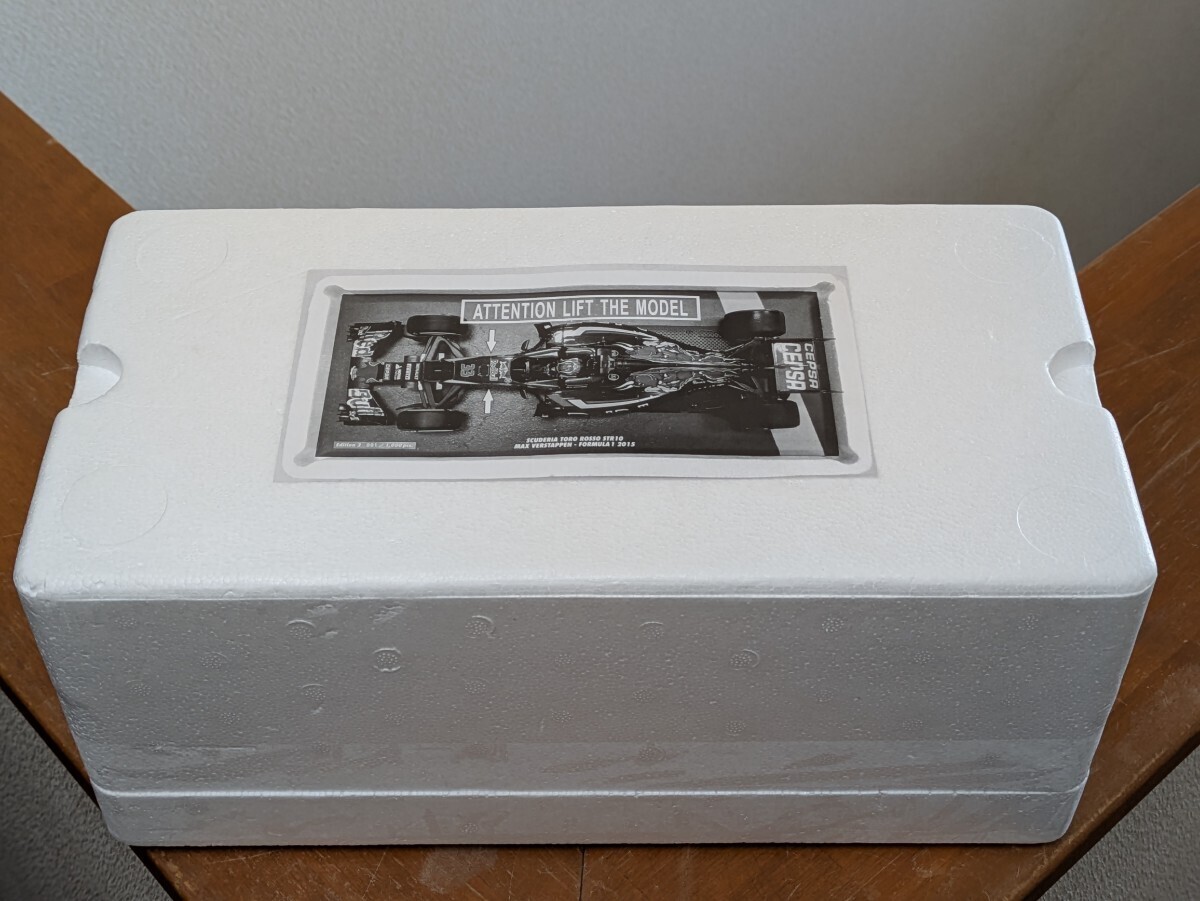 ☆超稀少品 ! 初期生産ロッド! PMA 1/18 スクーデリア トロロッソ STR11 #33 M.フェルスタッペン バーレーンGP 2016シーズン ☆ _画像9