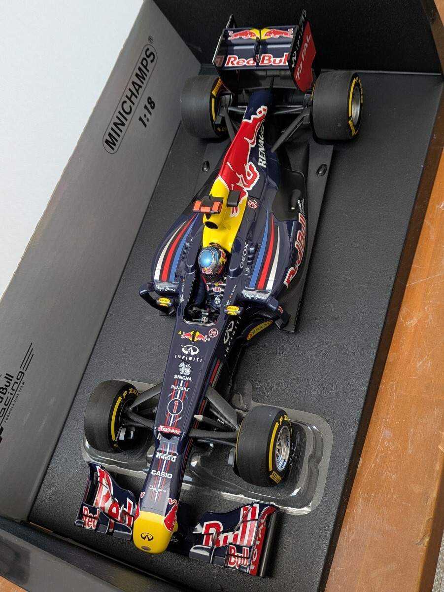☆稀少品!PMA 1/18 レッドブル レーシング ルノー RB8 #1 S.ベッテル 2012年シーズンモデル ☆ _画像1