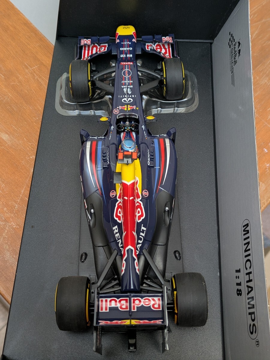 ☆稀少品!PMA 1/18 レッドブル レーシング ルノー RB8 #1 S.ベッテル 2012年シーズンモデル ☆ _画像7