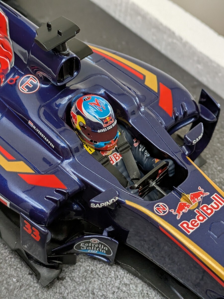 ☆超稀少品 ! 初期生産ロッド! PMA 1/18 スクーデリア トロロッソ STR11 #33 M.フェルスタッペン バーレーンGP 2016シーズン ☆ _画像2