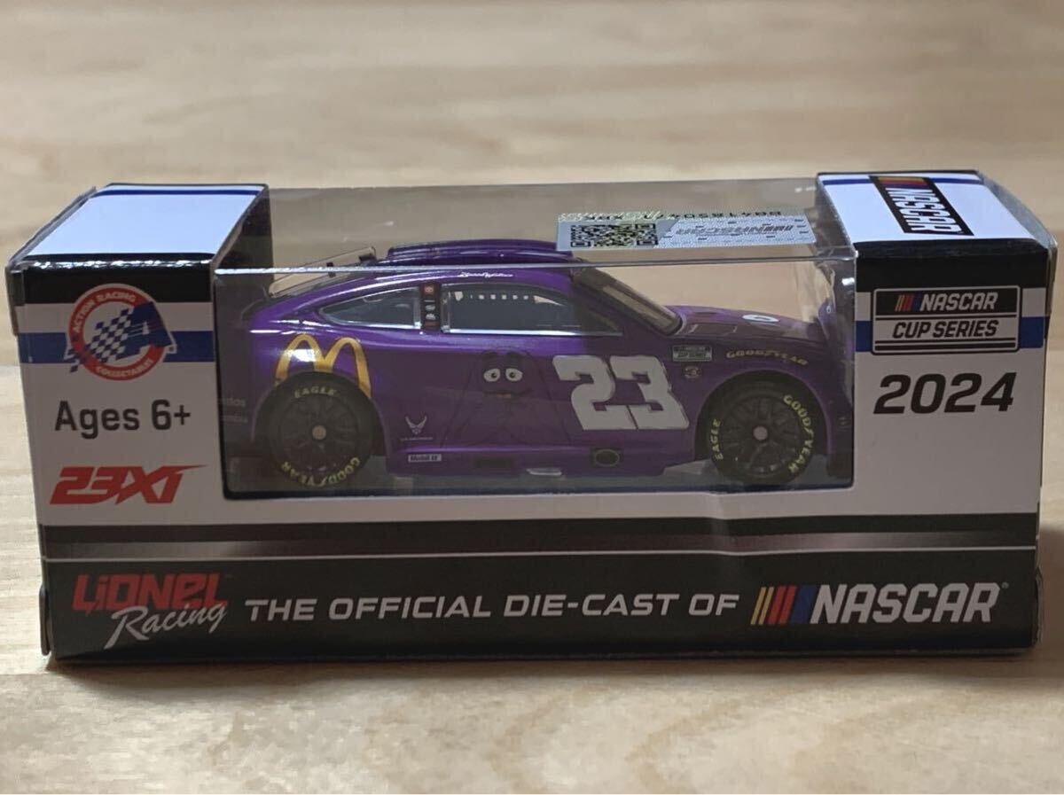 【新品：未開封】ライオネル レーシング 1/64 2024年 ナスカー トヨタ カムリ XSE No.23 / ババ・ウォレス [アイオワ・コーン350・参戦車]_画像10
