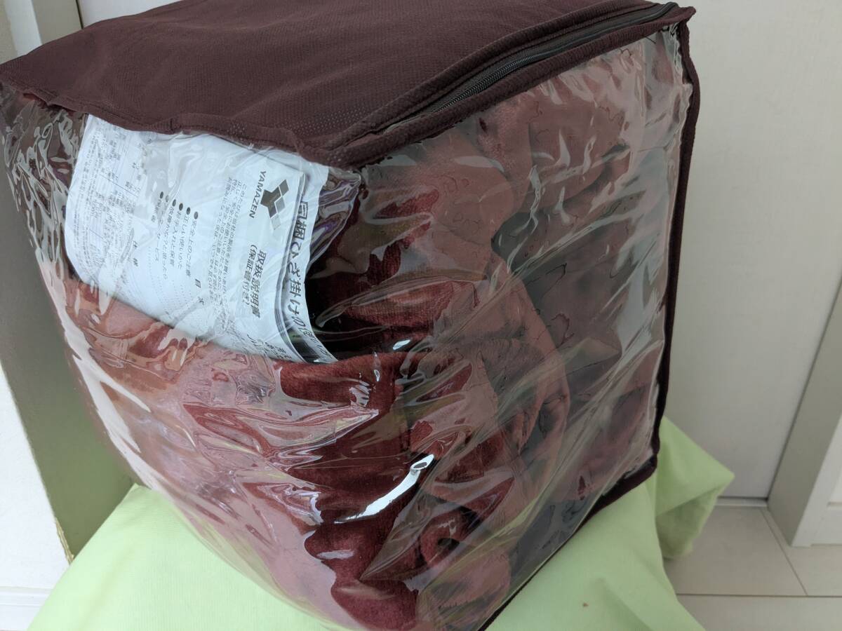 【送料無料】【未使用品】【同色のひざ掛け付】 山善　洗えるふんわりあったか らく寝マット　180cm×90ｃｍ JWC-181FP ワインレッド_画像10