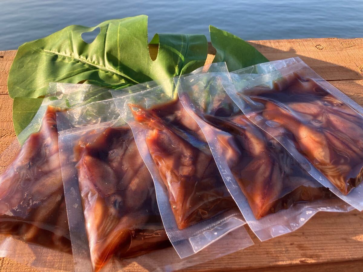 ホタルイカ沖漬け100gパック　（追加購入可能）送料一律 愛媛県豊後水道産漁師直送 他鮮魚アリ！ 冷凍発送　脂、旨味たっぷり_画像1