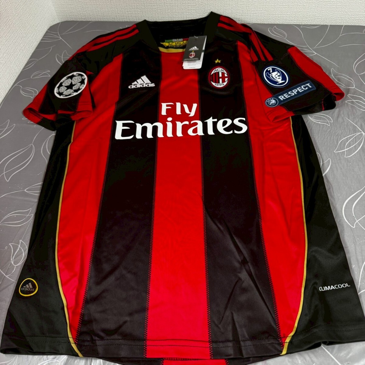 イブラヒモビッチ　オーセンティックパッチ付き　ミラン　ウェア　ユニフォーム_画像2