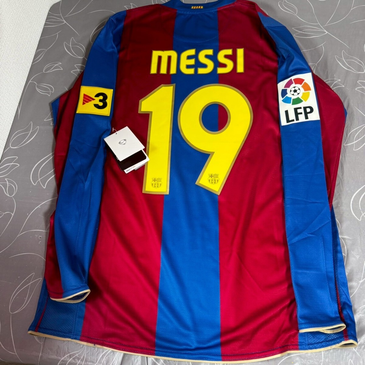 リオネル・メッシ　オーセンティック　バルセロナ　ラ・リーガ　ウェア　ユニフォーム_画像1