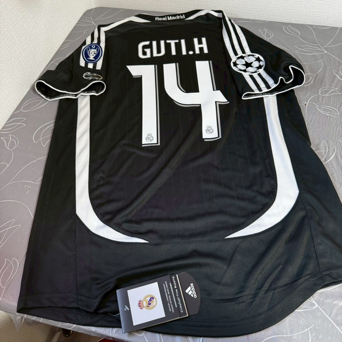 グティ　オーセンティックパッチ　レアル・マドリード　ウェア　ユニフォーム_画像1