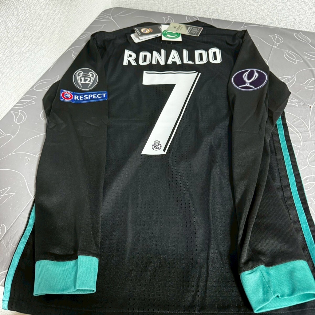 クリスティアーノ・ロナウド　選手用オーセンティック仕様　レアル・マドリード　ウェア　ユニフォーム _画像1