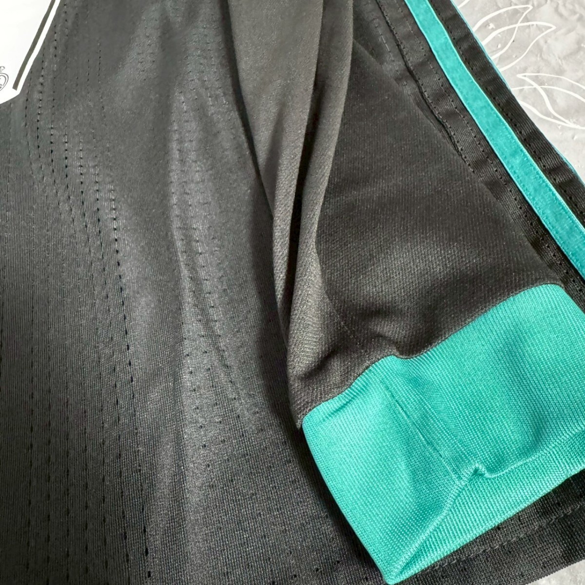 クリスティアーノ・ロナウド　選手用オーセンティック仕様　レアル・マドリード　ウェア　ユニフォーム _画像6