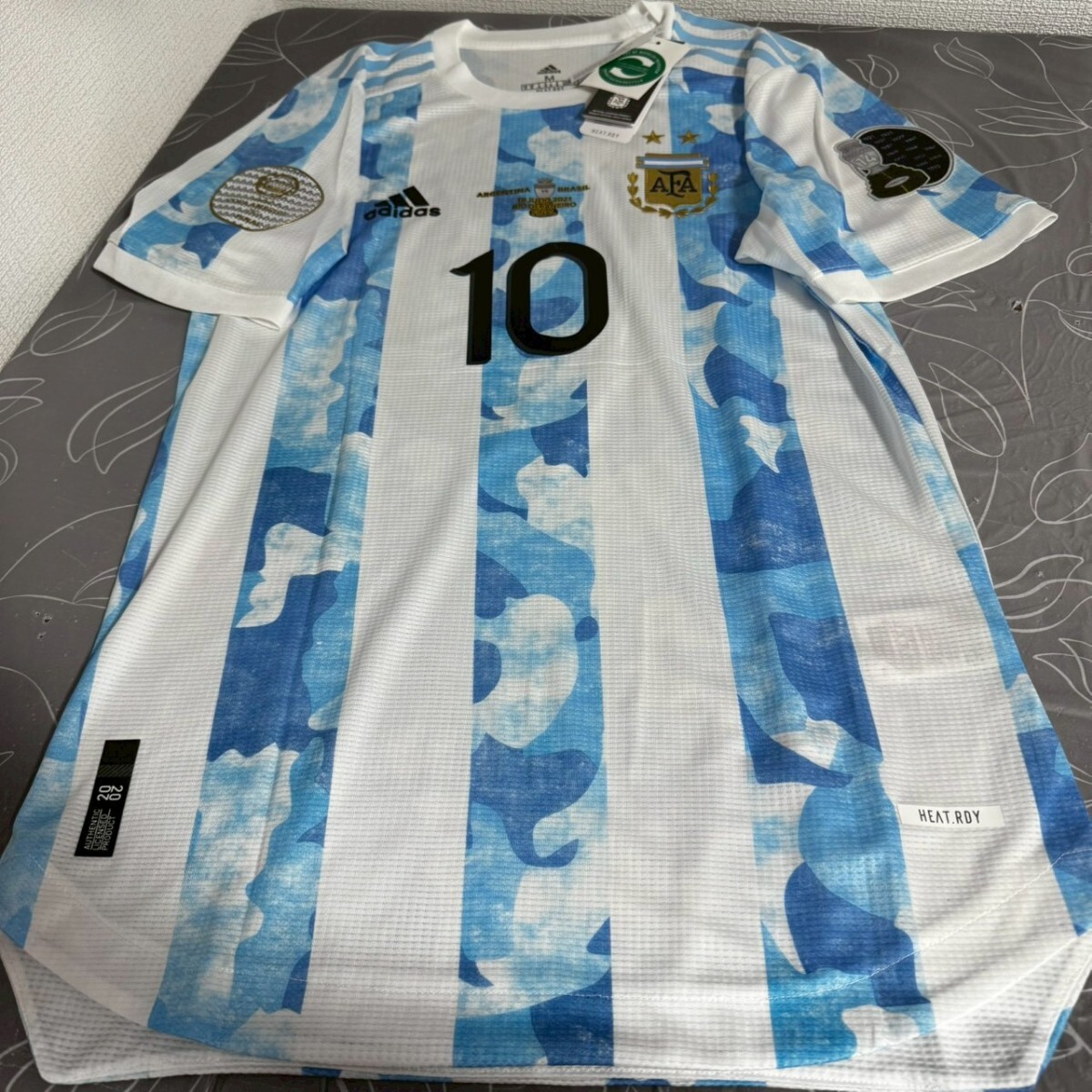 リオネル・メッシ　オーセンティック　アルゼンチン代表　バルセロナ　ラ・リーガ　ウェア　ユニフォーム_画像1