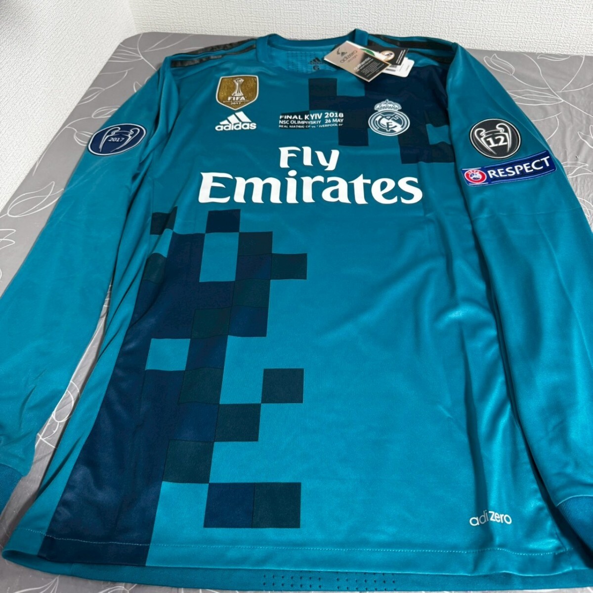 クリスティアーノ・ロナウド　選手用オーセンティック仕様　レアル・マドリード　ウェア　ユニフォーム 　_画像2