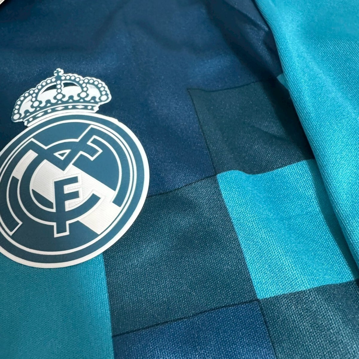 クリスティアーノ・ロナウド　選手用オーセンティック仕様　レアル・マドリード　ウェア　ユニフォーム 　_画像5