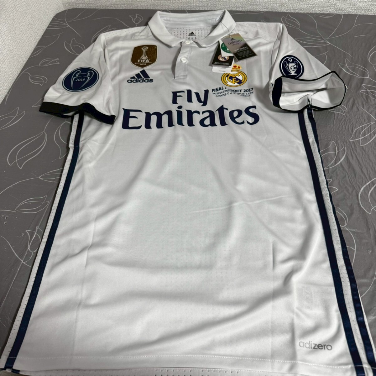 クリスティアーノ・ロナウド　選手用オーセンティック仕様　レアル・マドリード　ウェア　ユニフォーム 　_画像2