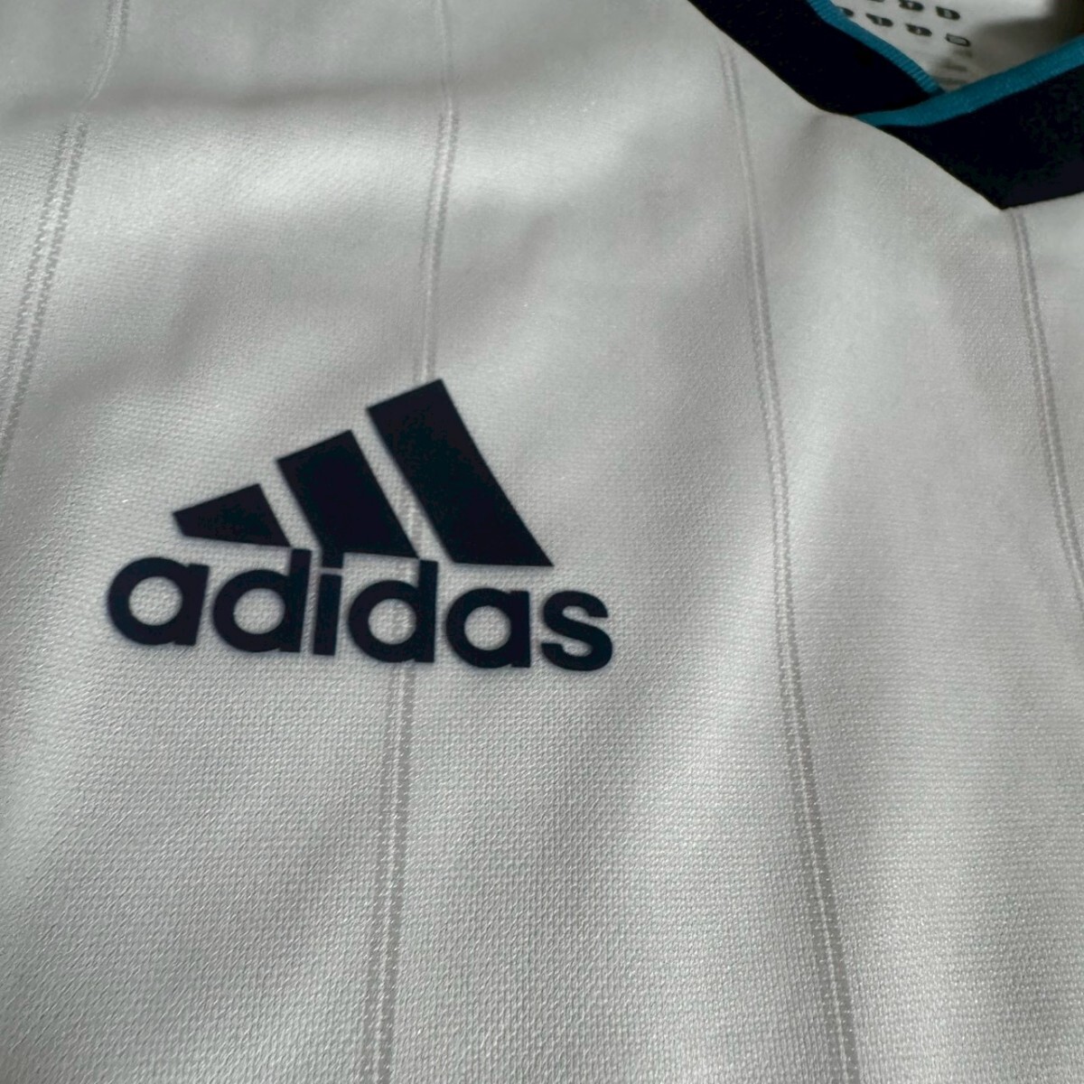 メスト・エジル　選手用オーセンティック仕様　レアル・マドリード　ウェア　ユニフォーム _画像4