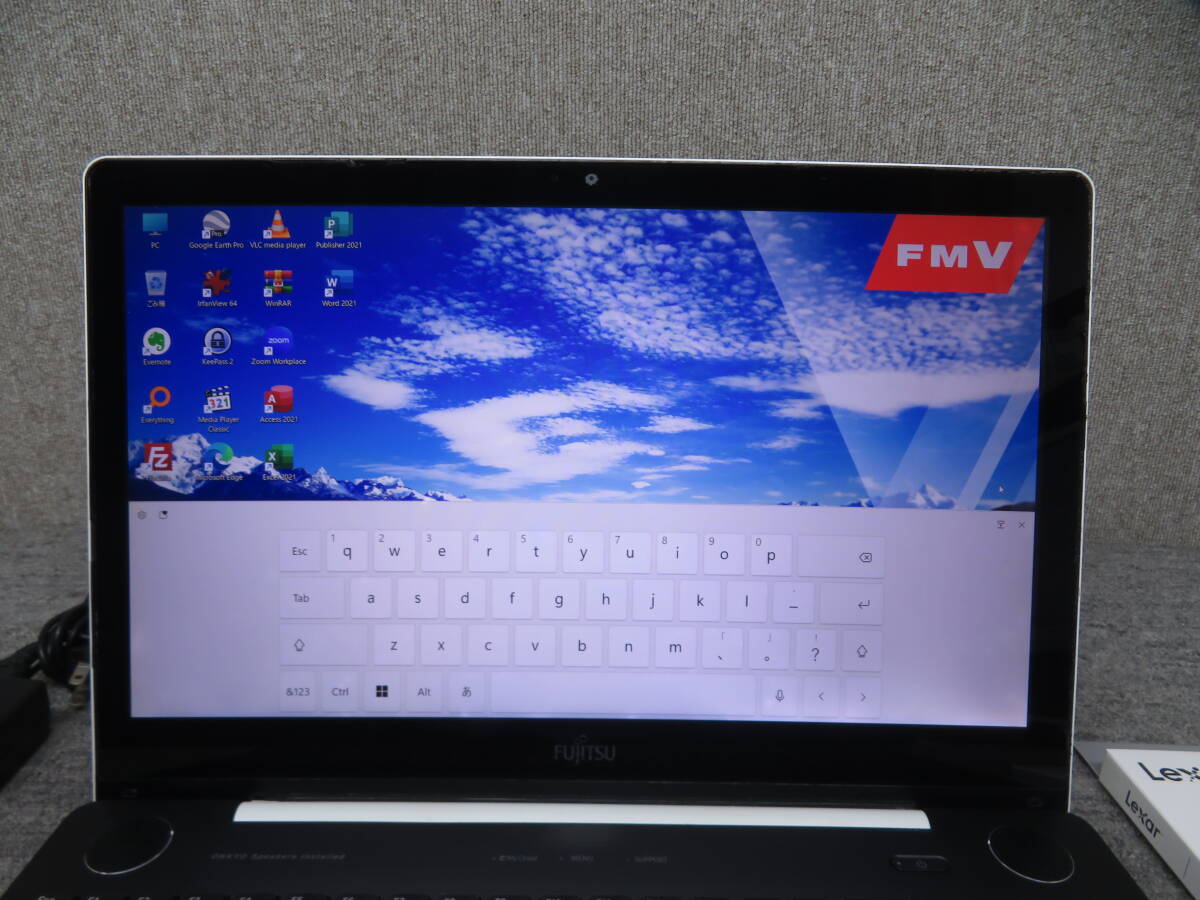 秒速起動Core i7 8CPU/ 8GB /新品・爆速SSD 512GB◆タッチパネル15.6型FHD ◆ 究極PC FMV AH77/Y◆Windows11◆Office2021付★安心30日保証_画像2