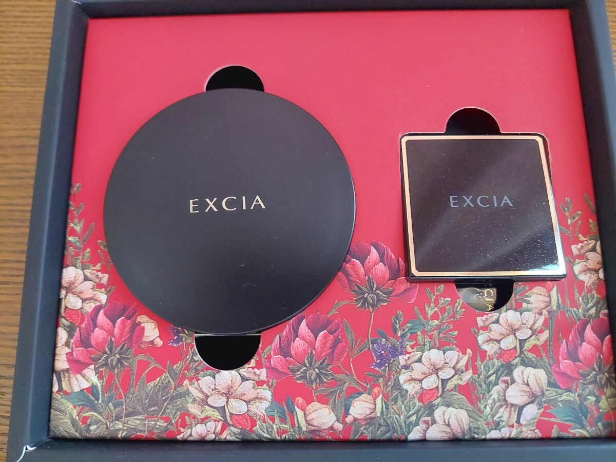 アルビオン☆エクシア☆グランインペリアルヴェール(フェイスパウダー)&フローラルイリュージョン(ハイライト)&2026手帳☆未使用_画像2