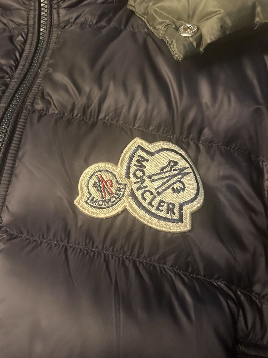 MONCLER ネイビー　ダウンジャケット　ブラマント_画像2