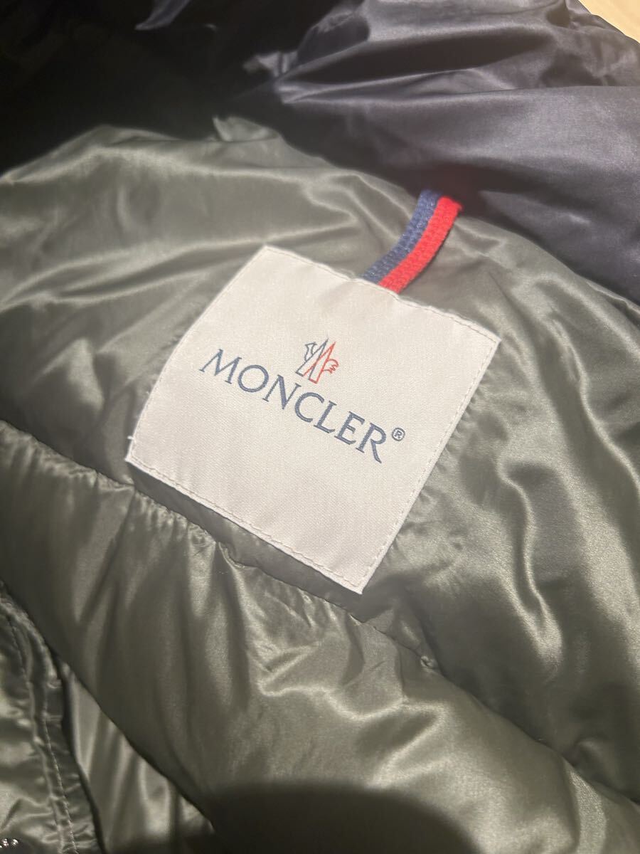 MONCLER ネイビー　ダウンジャケット　ブラマント_画像5