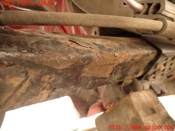 2UPJ-28105226] Alpha Romeo * Spider (93922S) левый задний распорка 1 б/у 