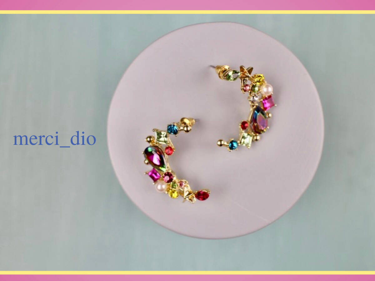 シップス SHIPS ジルコニア ラインストーン ムーン スタッドピアス ゴールドカラー 月 三日月 カラフル マルチカラー 新品 未使用 wai 6 _画像3