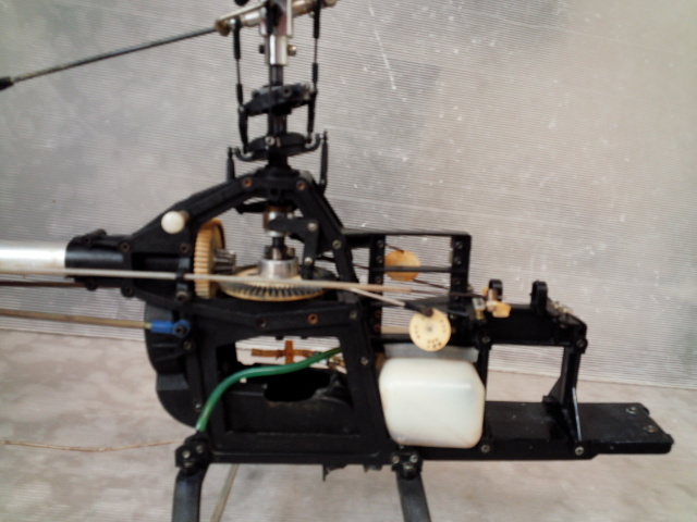 京商 製 コンセプト ３０ SX 部品取り、再生用に ヘッド周りにオプションパーツ付き_画像7