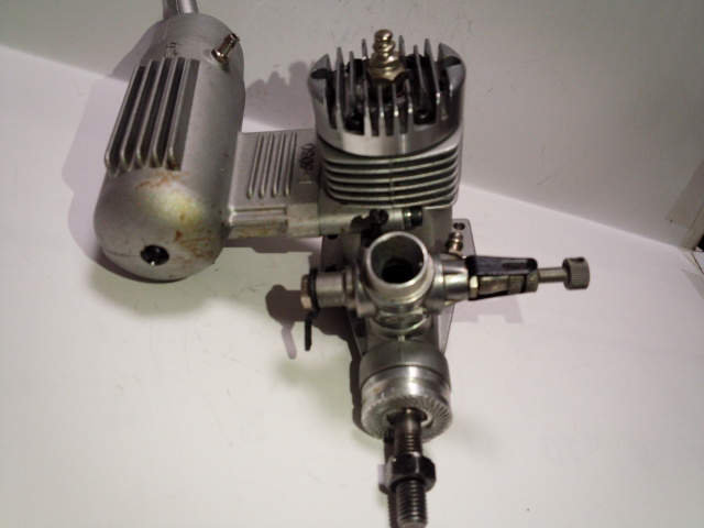 OS 製 MAX 32 F -H リング 飛行機 用 エンジン マフラー 付き_画像8