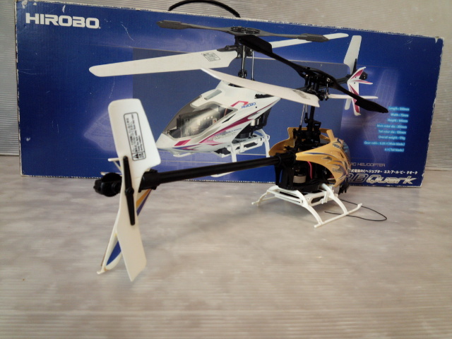HIROBO S.R.B. Quark フタバ スカイスポーツ ４ 送信機 付き・未使用 メインローター１セット付_画像6