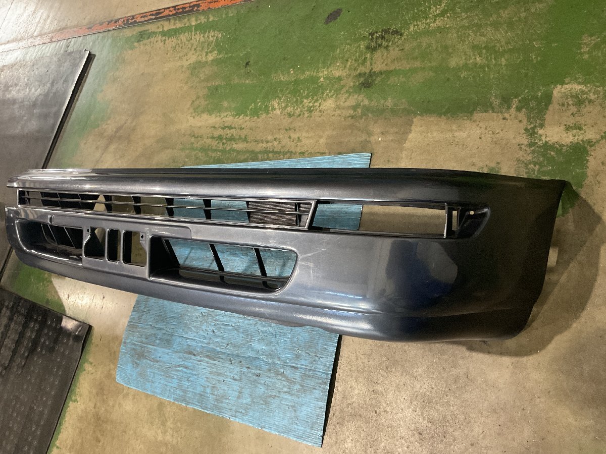 トヨタ カローラ AE101 フロントバンパー 52119-1A880 コーナーセンサー無 カラー№不明 青　(B3-701 ID:109 ）_画像3