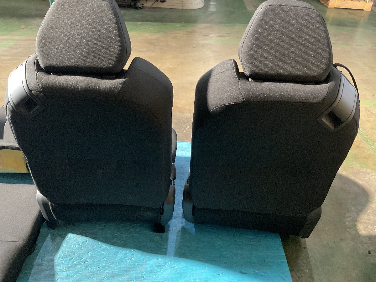 ① トヨタ GR86 3BA-ZN8 2022年4月 Fシート リアシート トリム№M20 3梱包 (F6-601 136265 ）_画像4