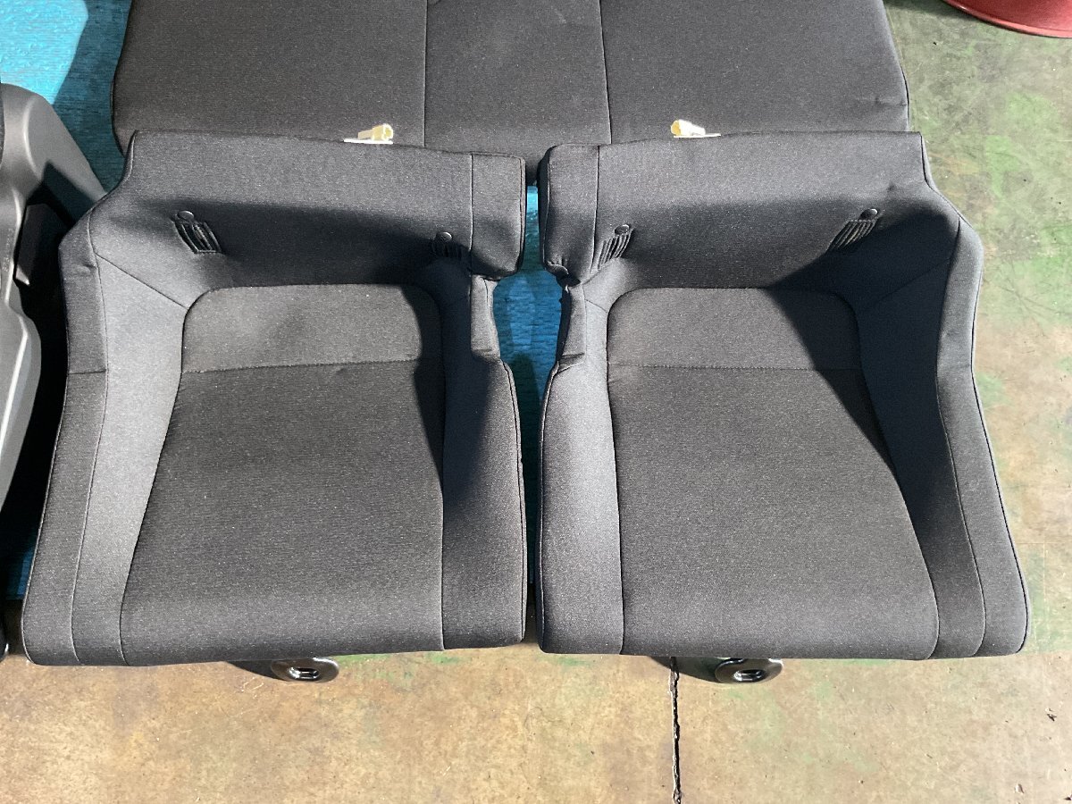 ① トヨタ GR86 3BA-ZN8 2022年4月 Fシート リアシート トリム№M20 3梱包 (F6-601 136265 ）_画像7