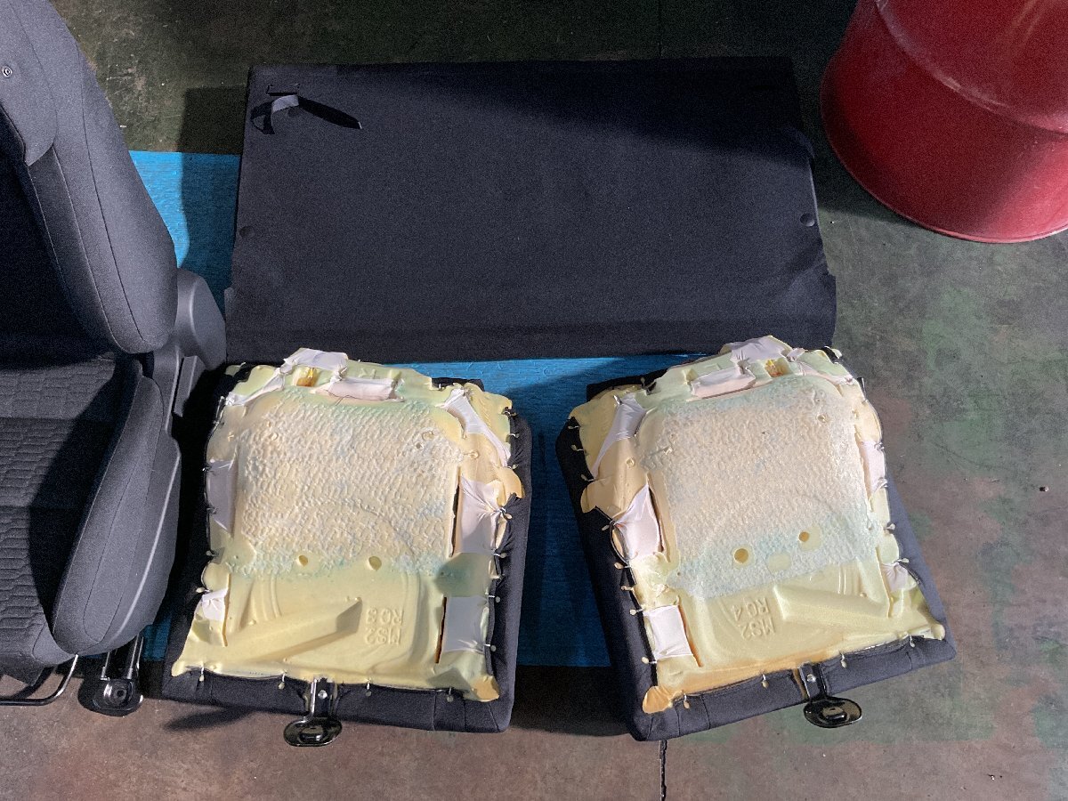 ① トヨタ GR86 3BA-ZN8 2022年4月 Fシート リアシート トリム№M20 3梱包 (F6-601 136265 ）_画像8