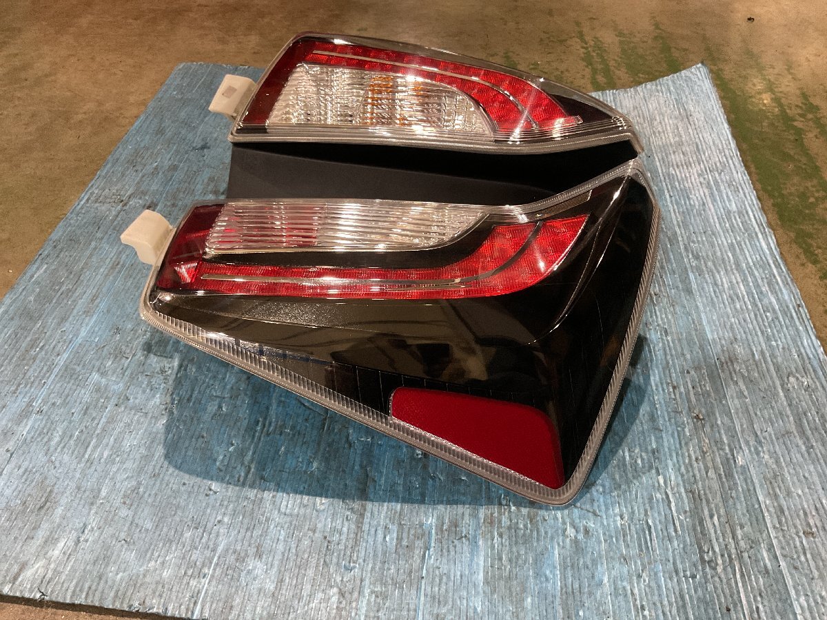 トヨタ プリウス ZVW30 G’s テールランプ 左右 STANLEY 47-56（A6-201 135280）_画像2