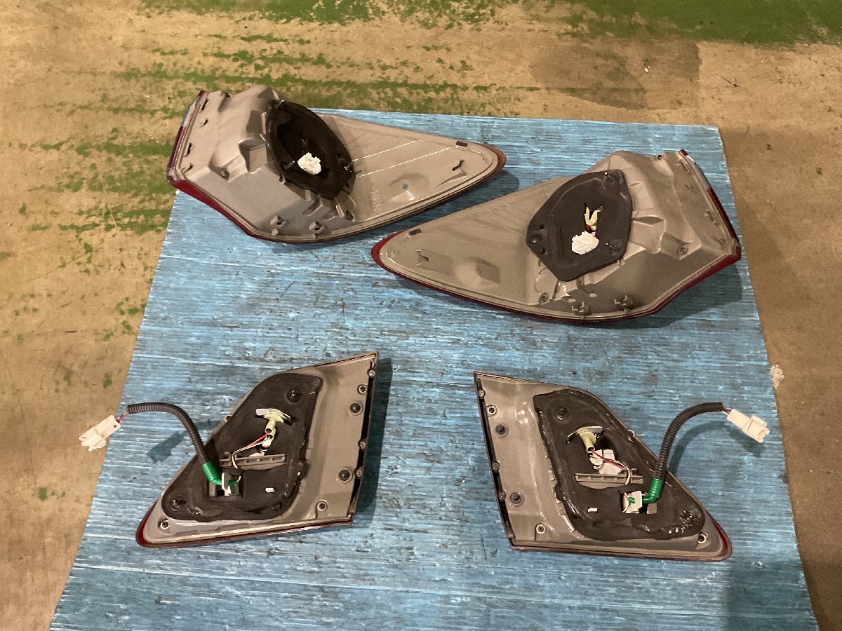 トヨタ クラウン ロイヤル 2011年11月 DBA-GRS200 テールランプ フィニッシャー 左右 (A5-201 135654)_画像7