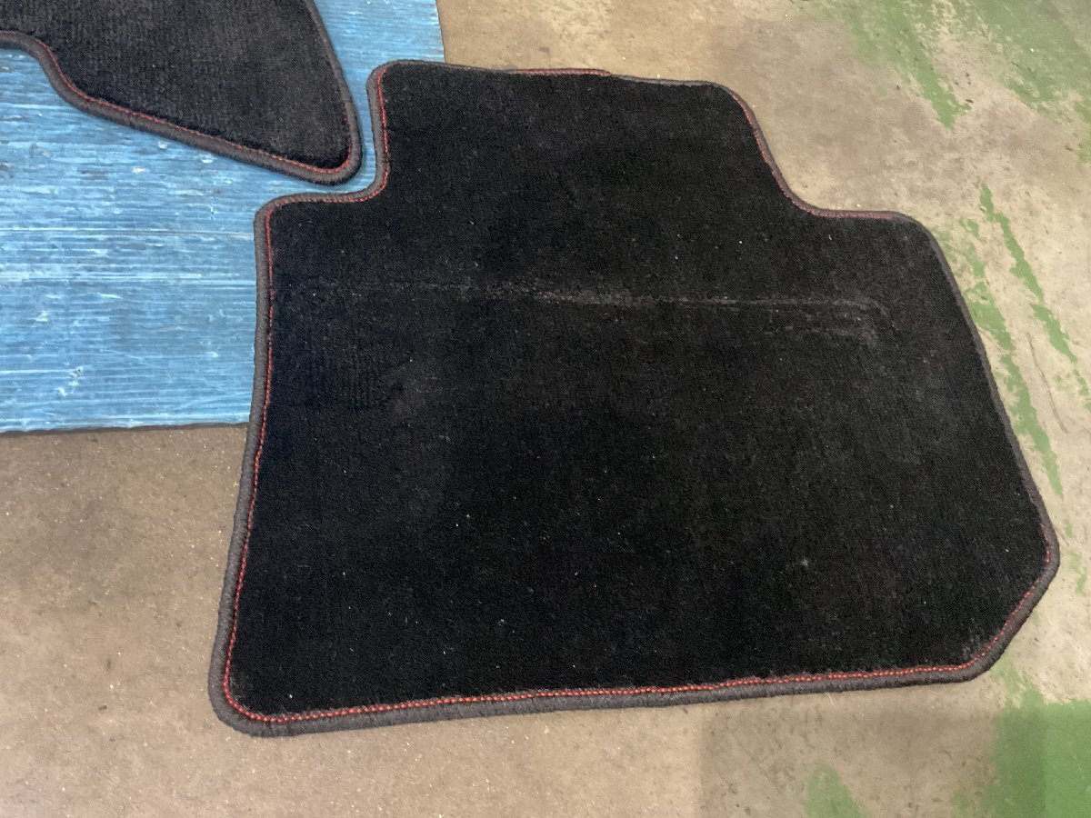 ④ スバル純正 STi レヴォーグ VM4 フロアマット 5枚セット（A5-201 134904）_画像8