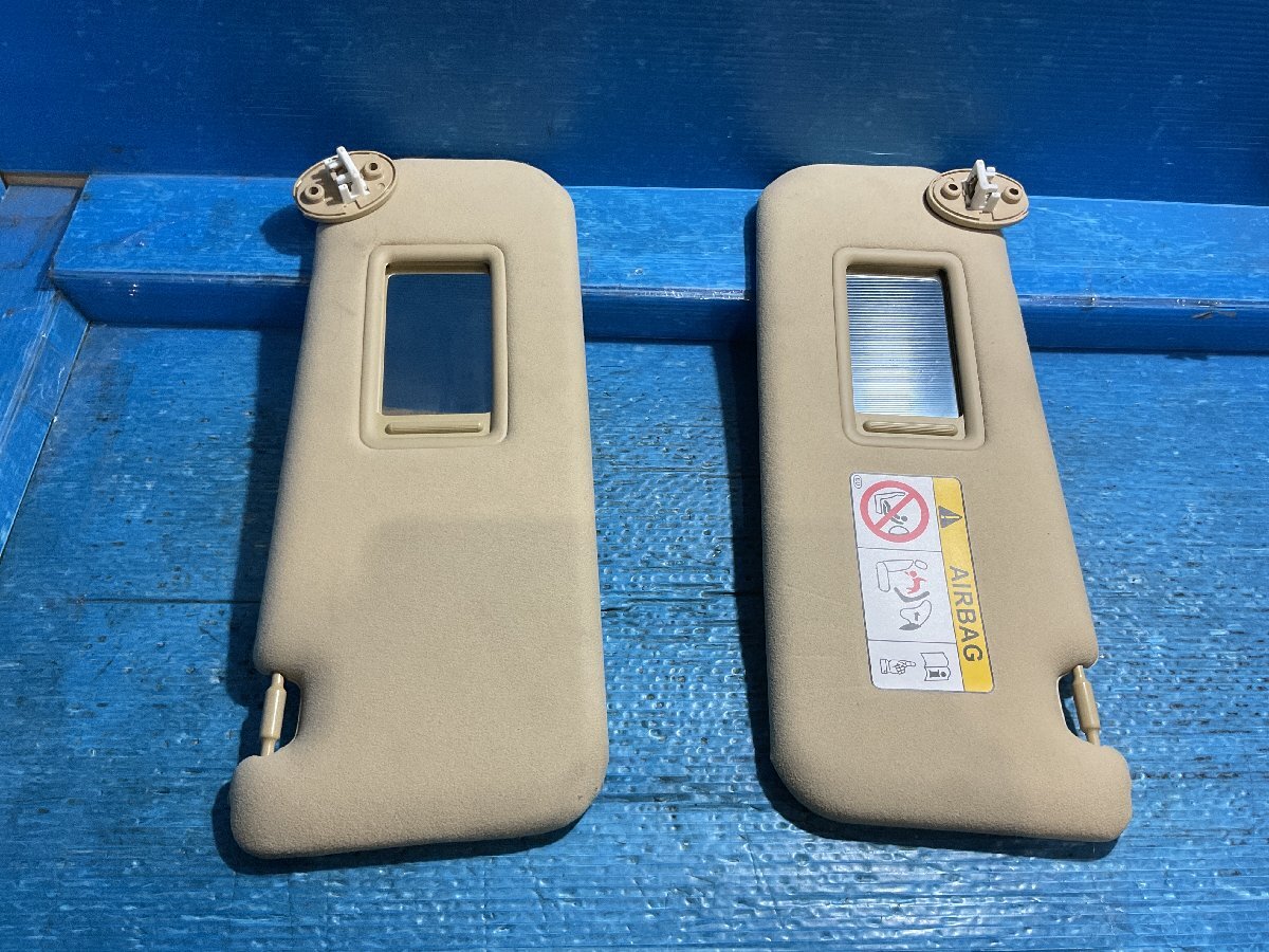 12 トヨタ アルファード 3BA-GGH35W 2020年9月 純正 サンバイザー トリム№LK01　(A5-201 134258 ）　_画像3