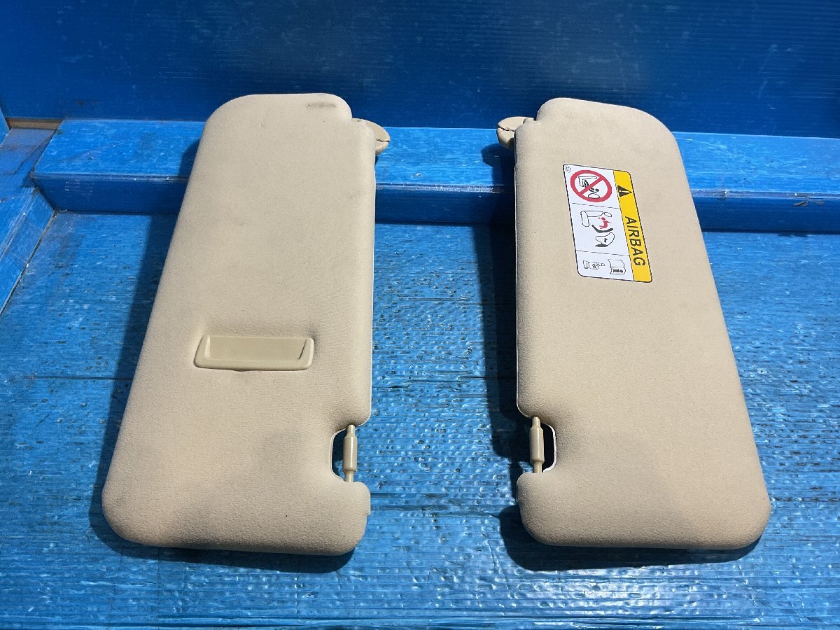 12 トヨタ アルファード 3BA-GGH35W 2020年9月 純正 サンバイザー トリム№LK01　(A5-201 134258 ）　_画像1
