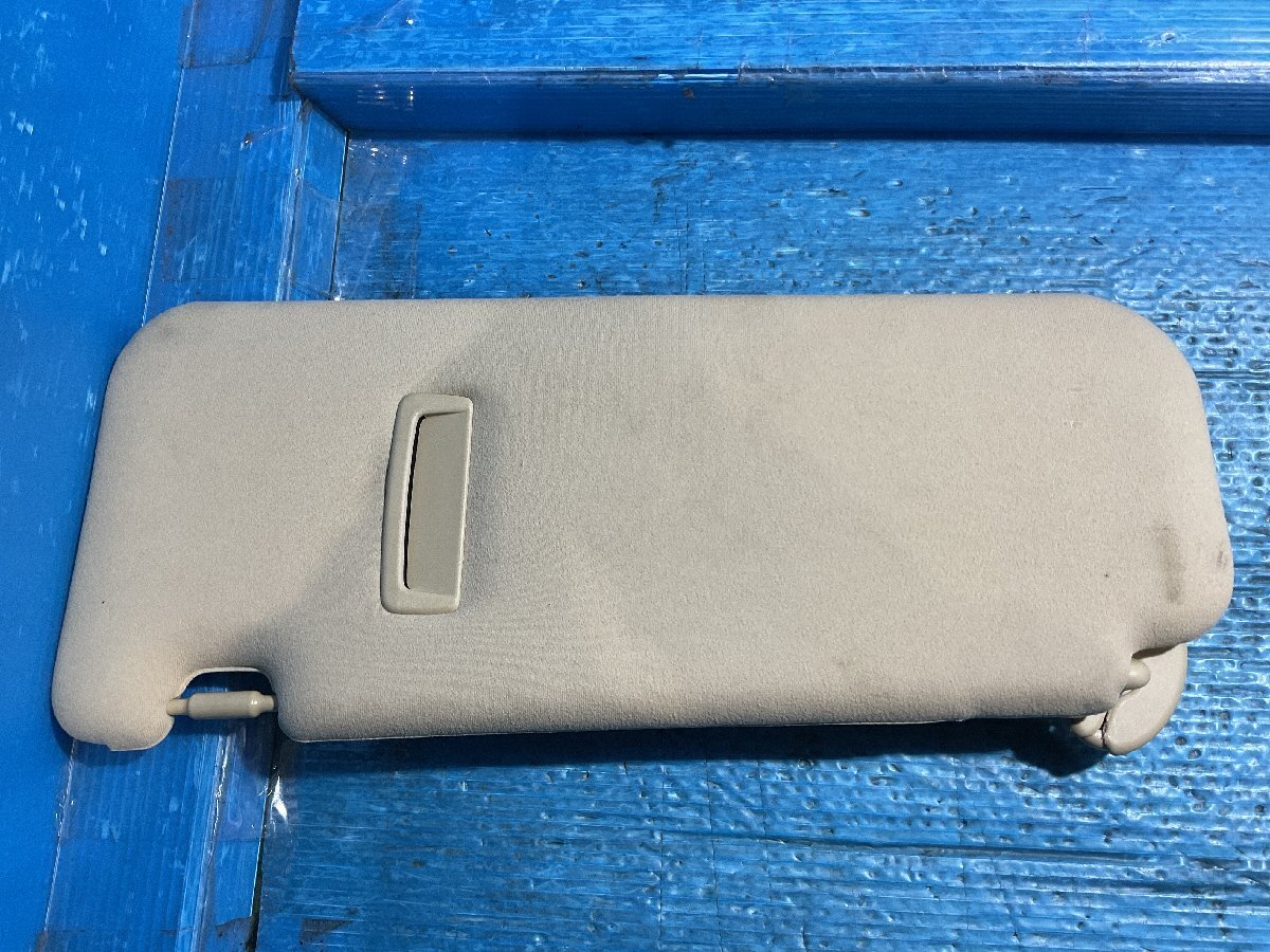 12 トヨタ アルファード 3BA-GGH35W 2020年9月 純正 サンバイザー トリム№LK01　(A5-201 134258 ）　_画像4