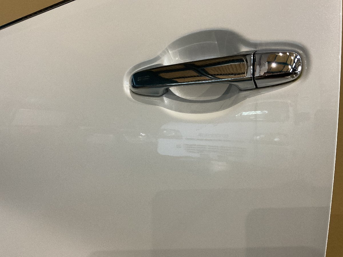 ① トヨタ ヴェルファイア 30系 2014年9月～ 前期 カラー№070 純正 左フロントドア 車内火災車両から外し（C8-203 131211 ）_画像4