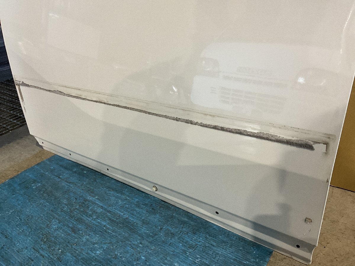 ① トヨタ ヴェルファイア 30系 2014年9月～ 前期 カラー№070 純正 左フロントドア 車内火災車両から外し（C8-203 131211 ）_画像3