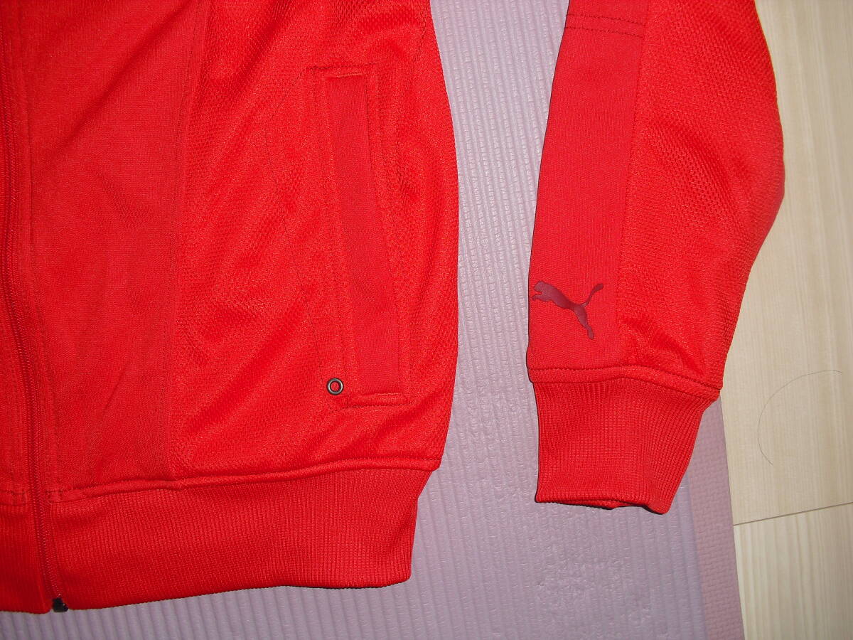 サイズ４８（L程度）　プーマ（フェラーリ）のトラックジャケット！！_画像2