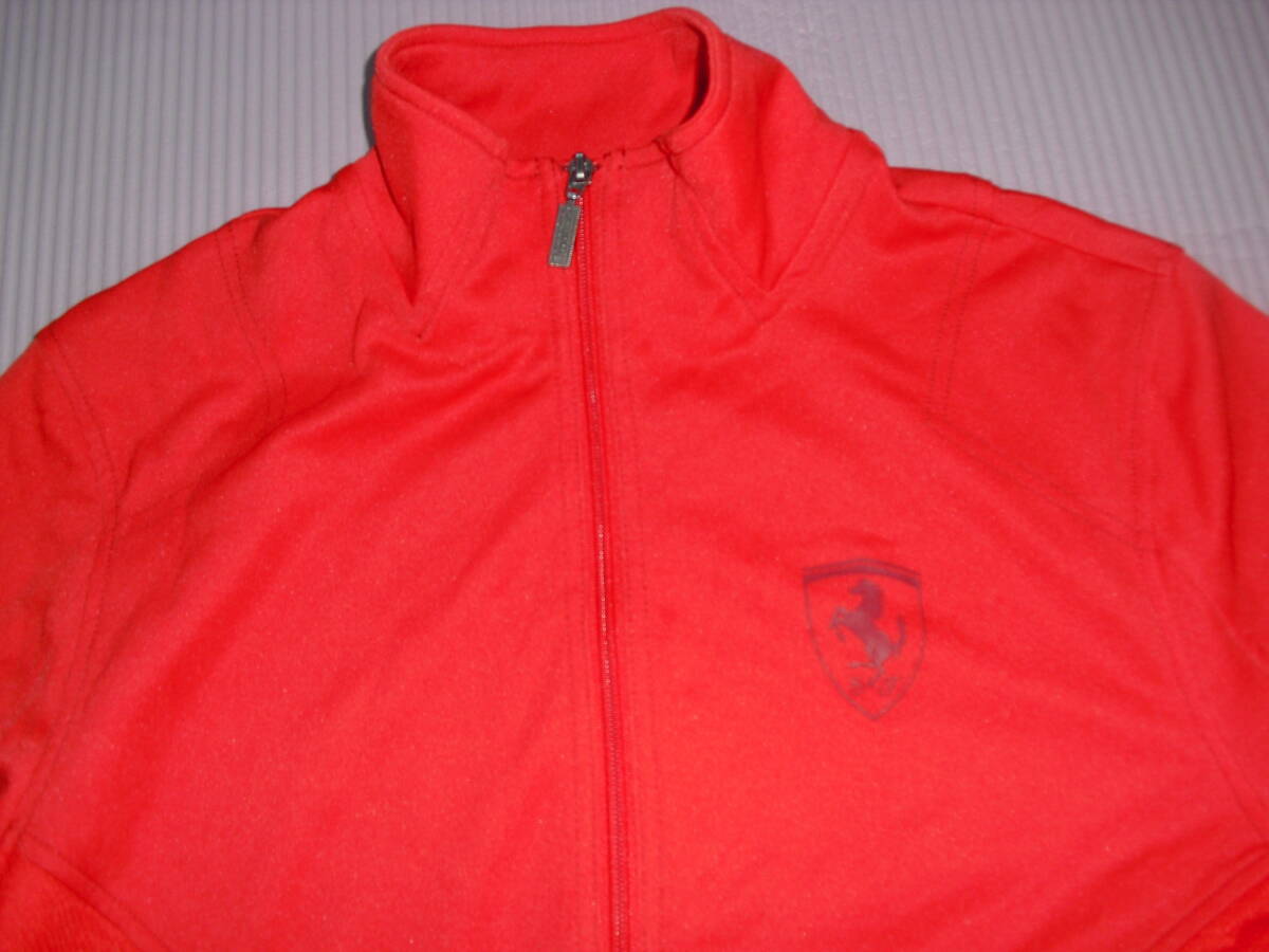 サイズ４８（L程度）　プーマ（フェラーリ）のトラックジャケット！！_画像3