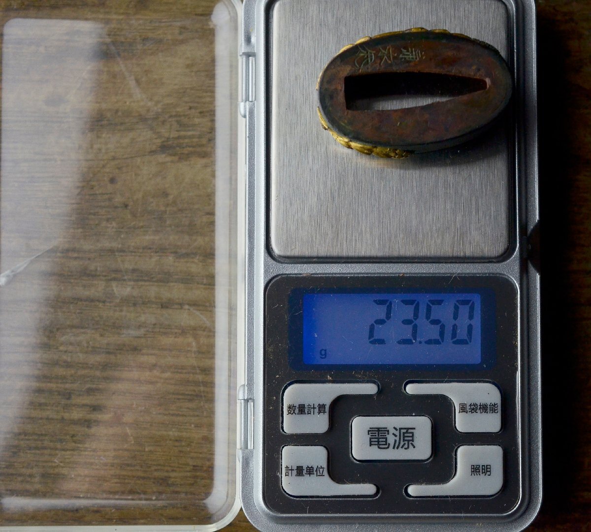 [ меч принадлежности ] Edo период Zaimei золотой . красный медь рыба . земля высота гравировка .. осень . документ . голова (. только )